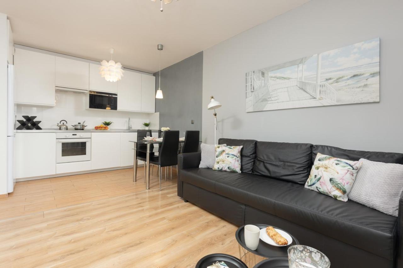 Warszawa Wawrzyszewska Apartment By Noclegi Renters Bagian luar foto