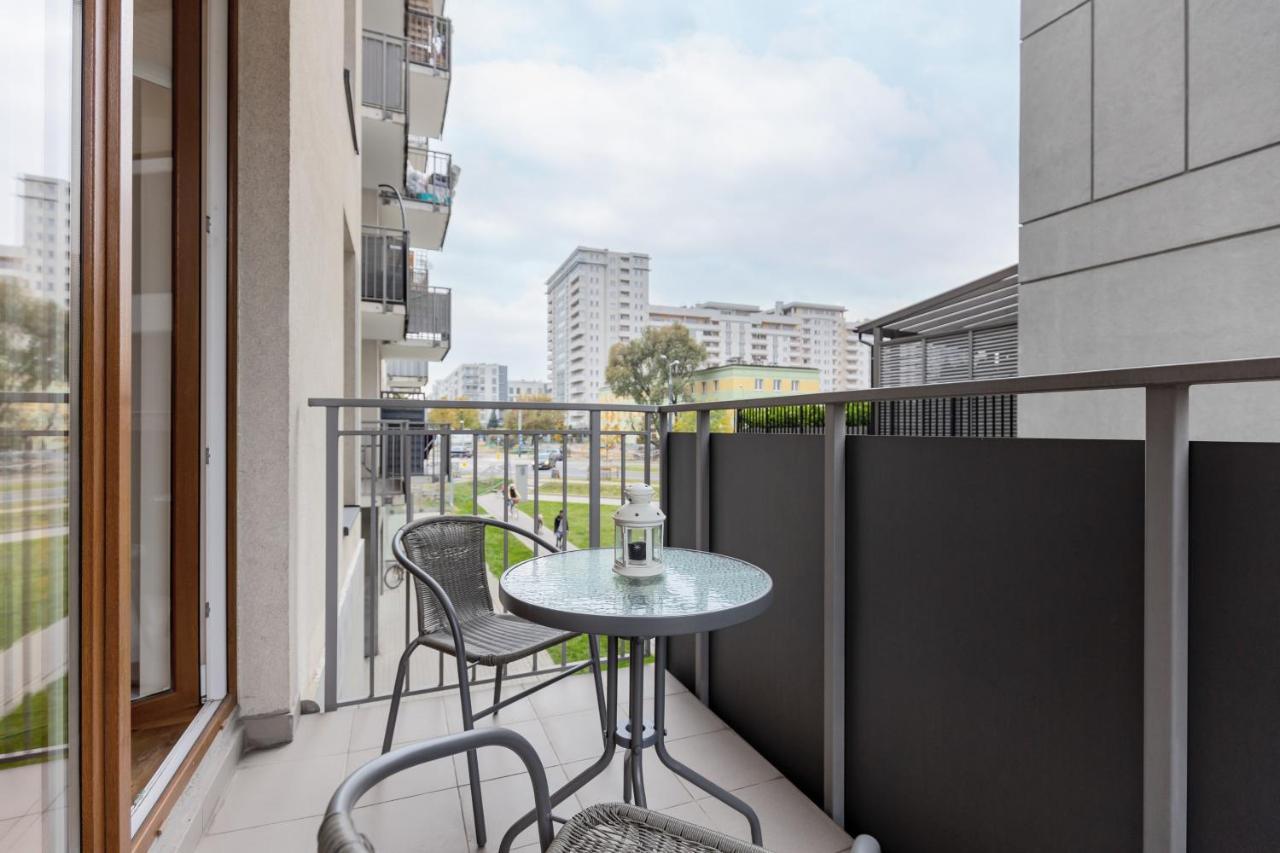 Warszawa Wawrzyszewska Apartment By Noclegi Renters Bagian luar foto